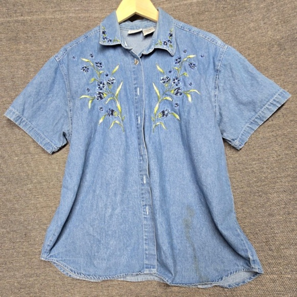 Coastal Grandma Blue Denim Floral Embroidered‎ Short Sleeve Button Down Shirt PL